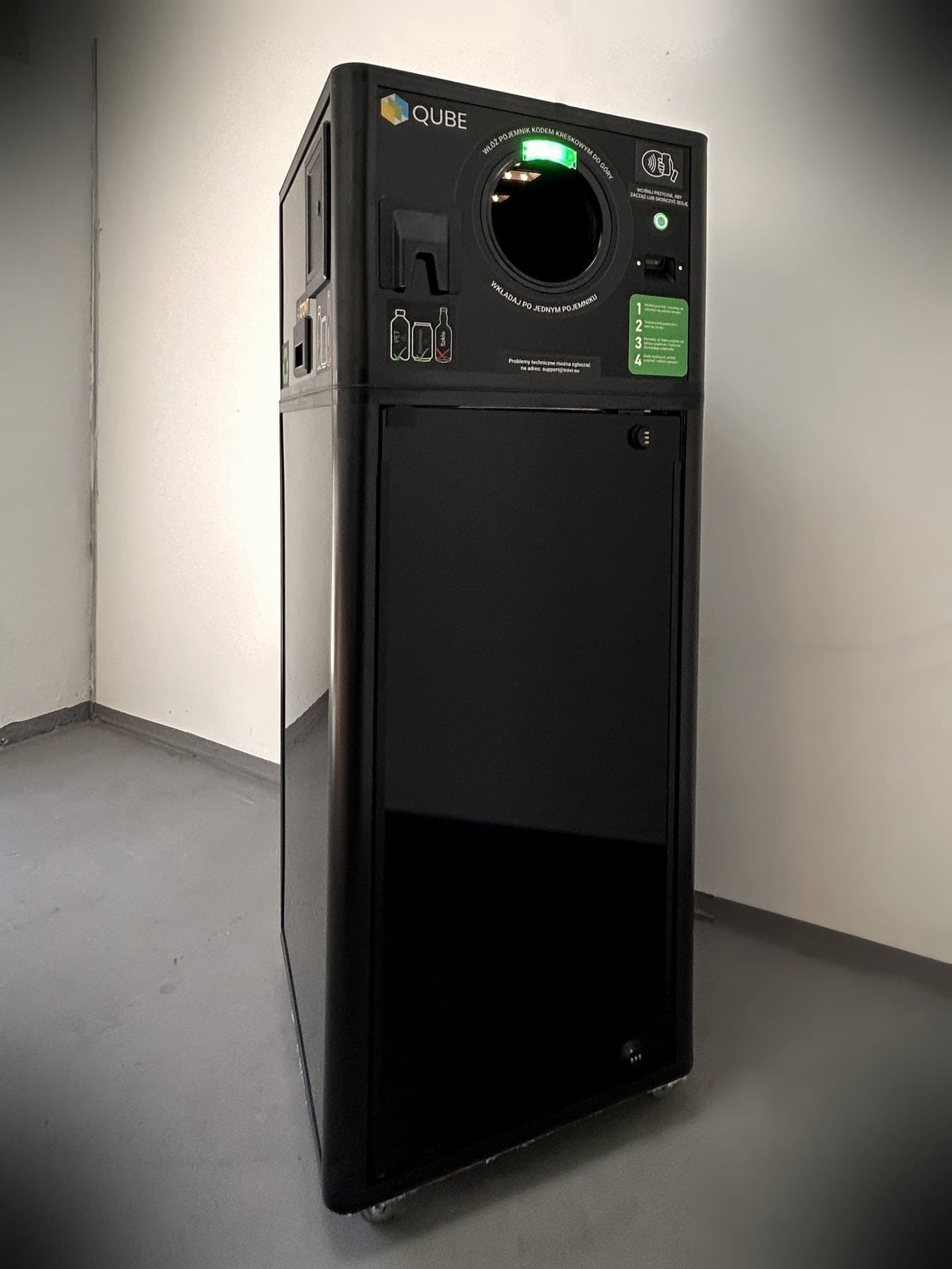 The TrovrQUBE recycling machine in its cabinet